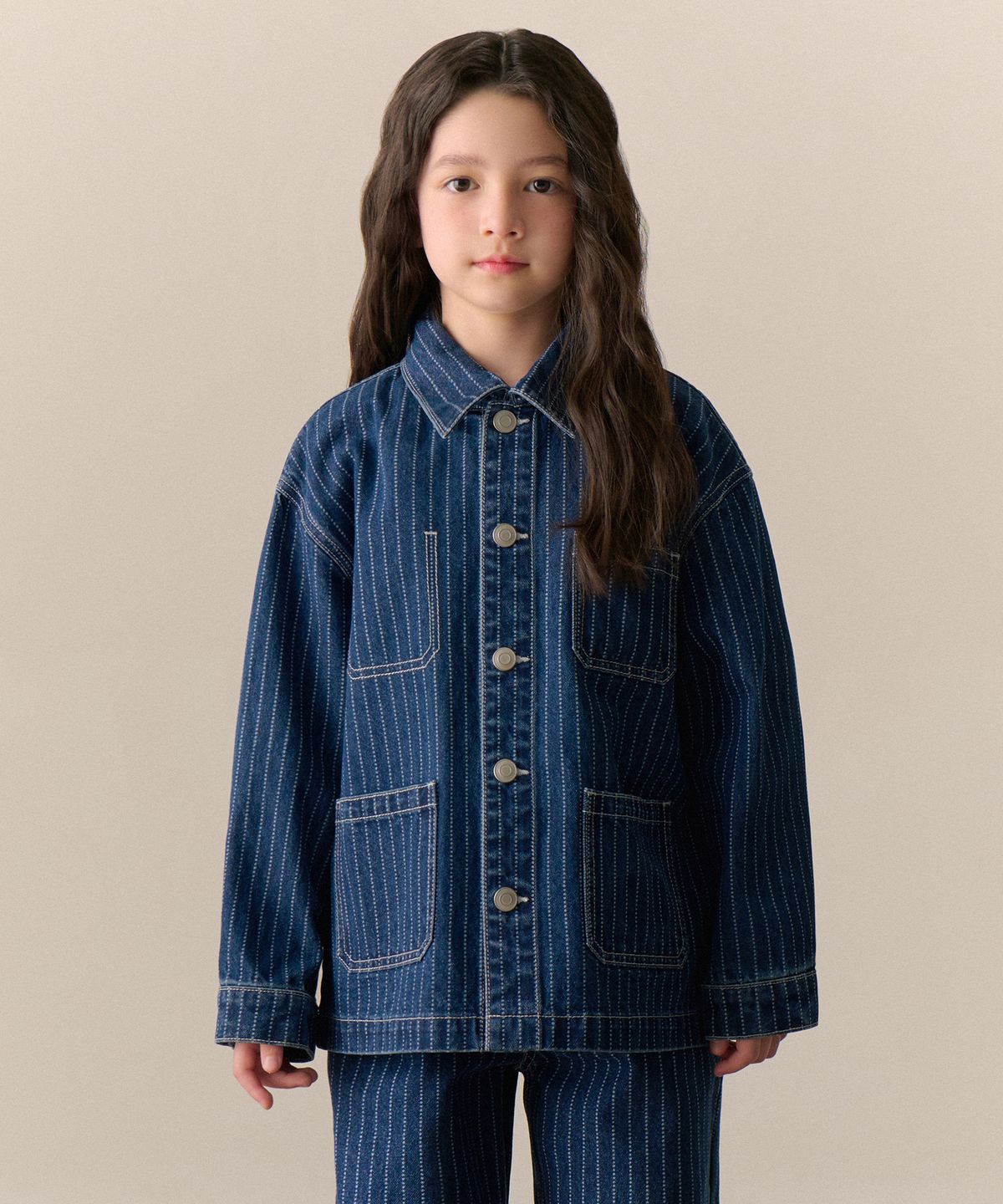 무신사 스탠다드 키즈(MUSINSA STANDARD KIDS) 스트라이프 데님 초어 재킷 [미디엄 인디고]