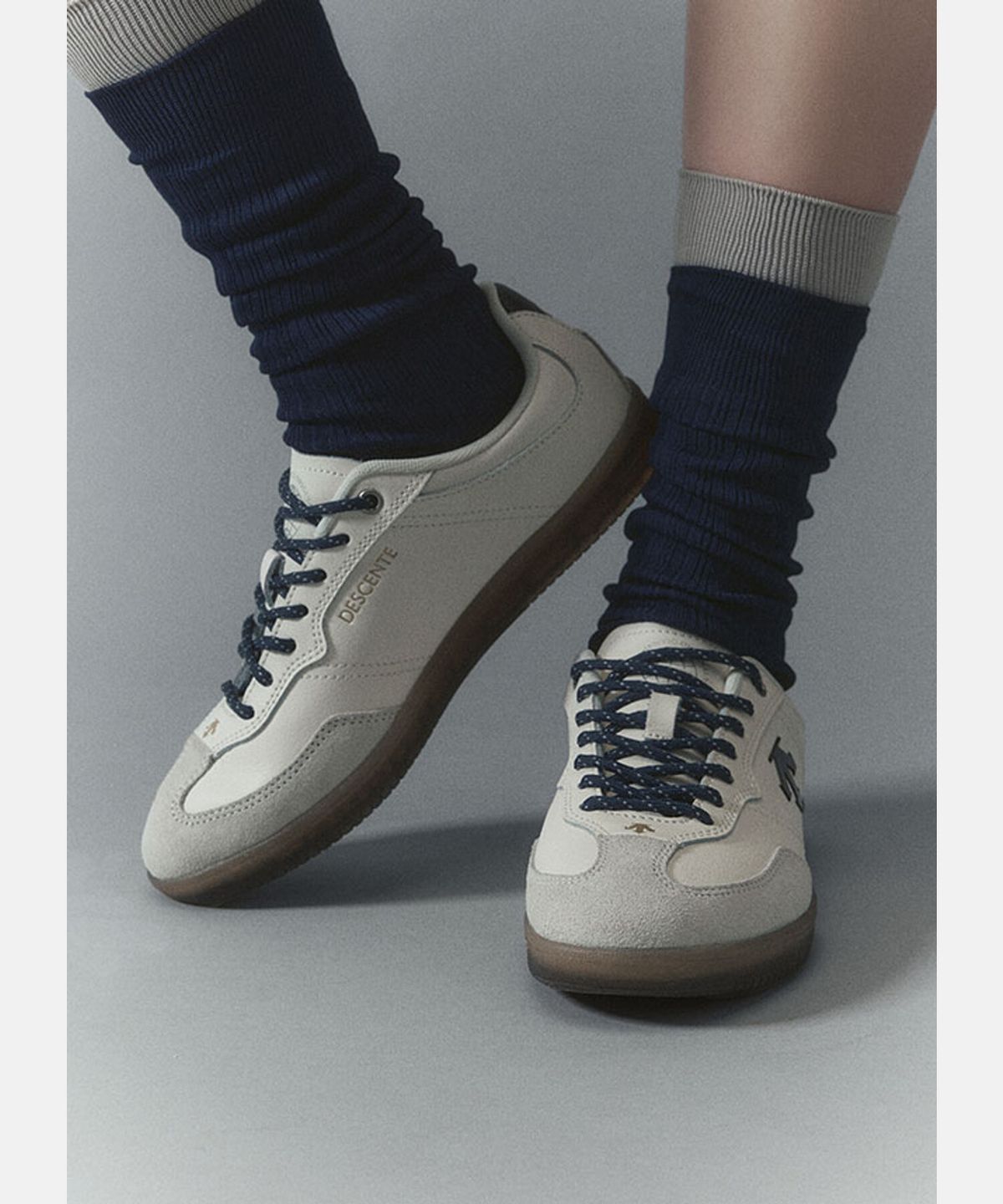 데상트(DESCENTE) 엣지 코트 빈티지 블랙 베이지 SR323LSN73