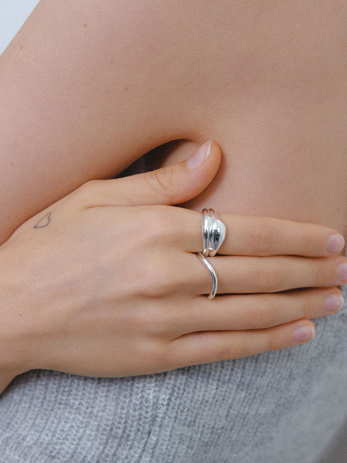리엔느와르(leeENoir) Wave Open Ring