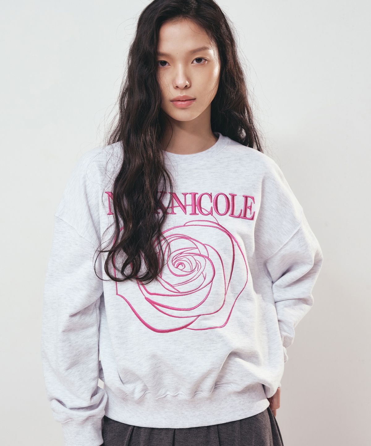 닉앤니콜(NICK&NICOLE) VOLUME NICOLE ROSE SWEATSHIRT_MELANGE PINK