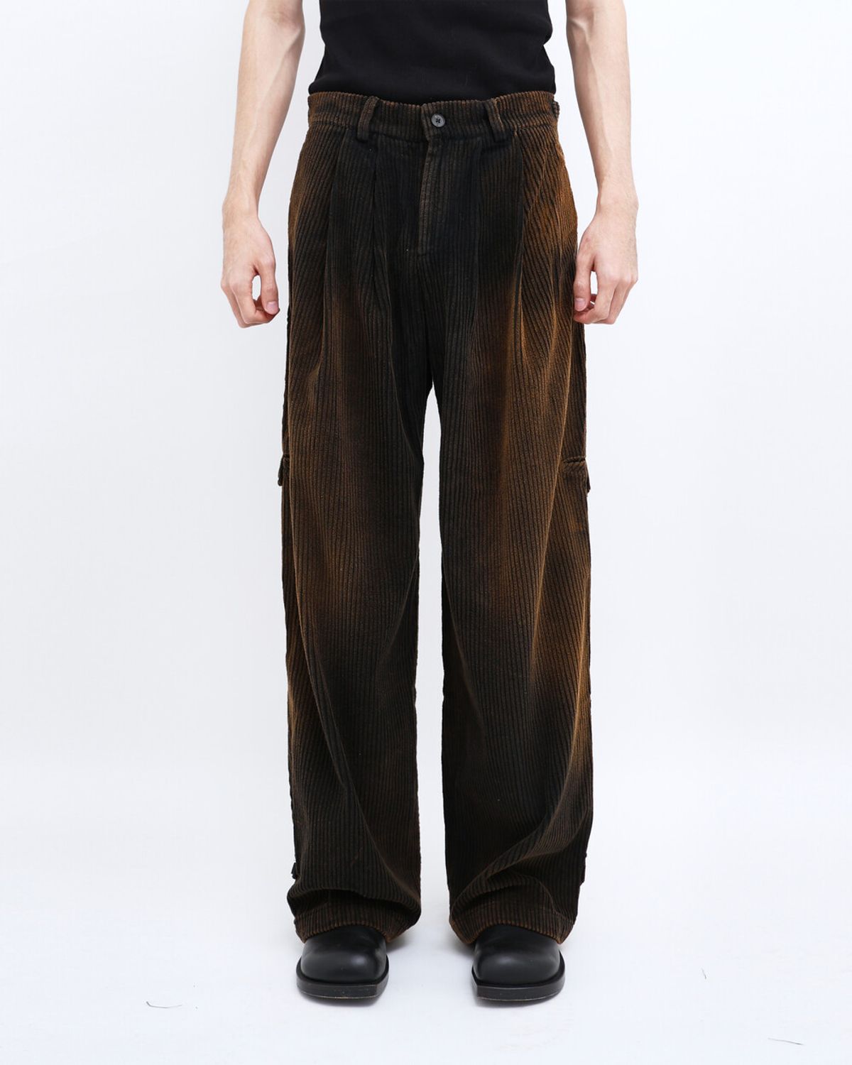 음양(EYC) Hard Washed Corduroy Pants (Black)