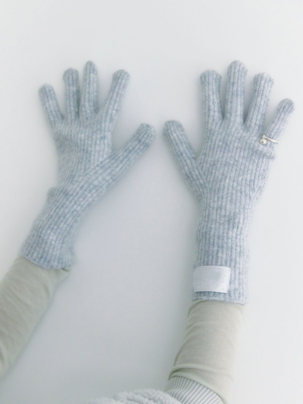 포이에(POIE) cat-letter carrier gloves (light grey)