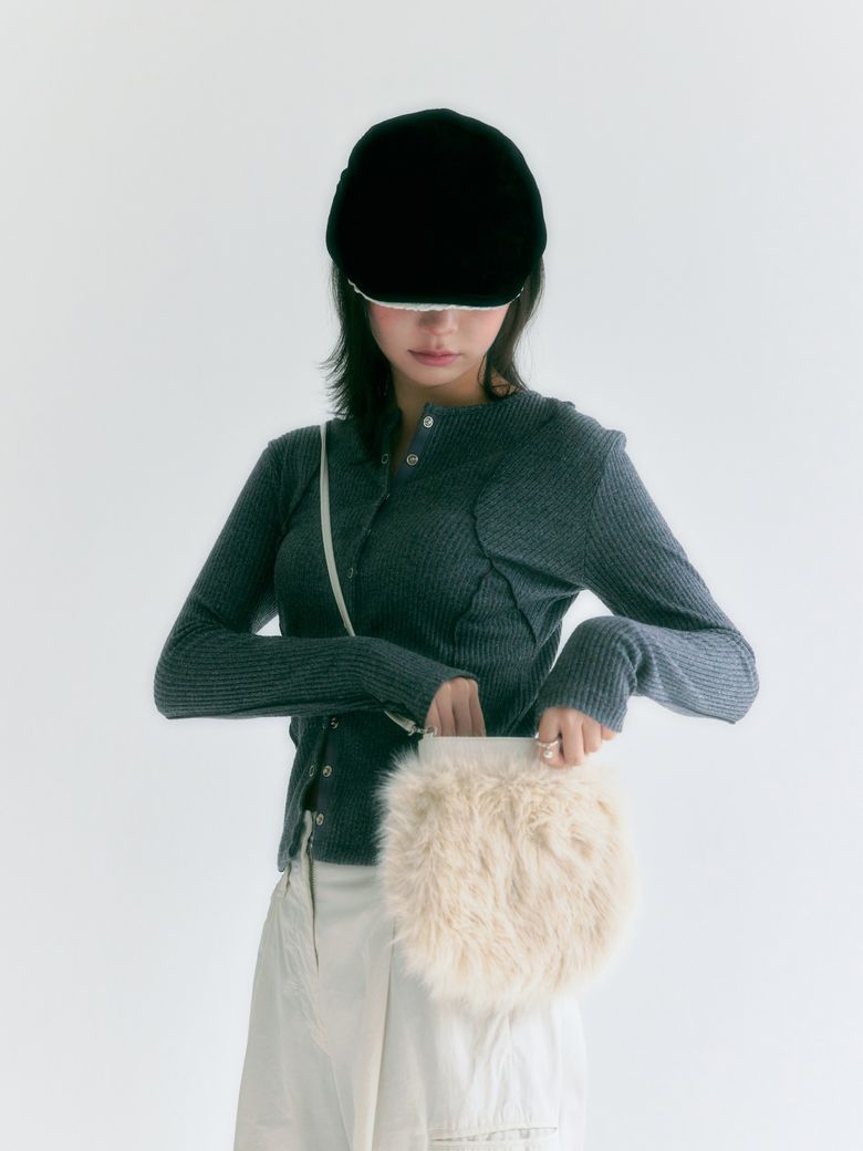 shiny fur mini bag (beige)