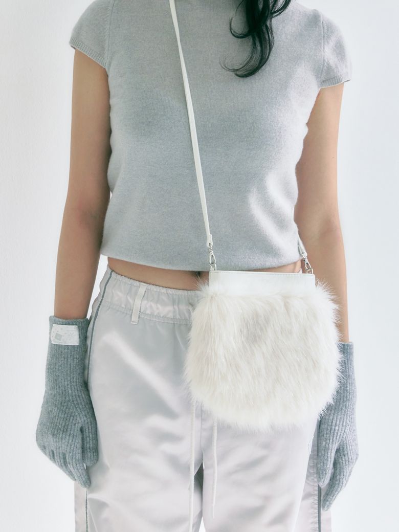 shiny fur mini bag (white)