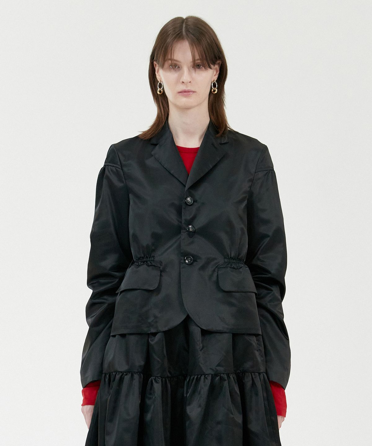 경(GYEONG) Twisted Sleeve Blazer_Black