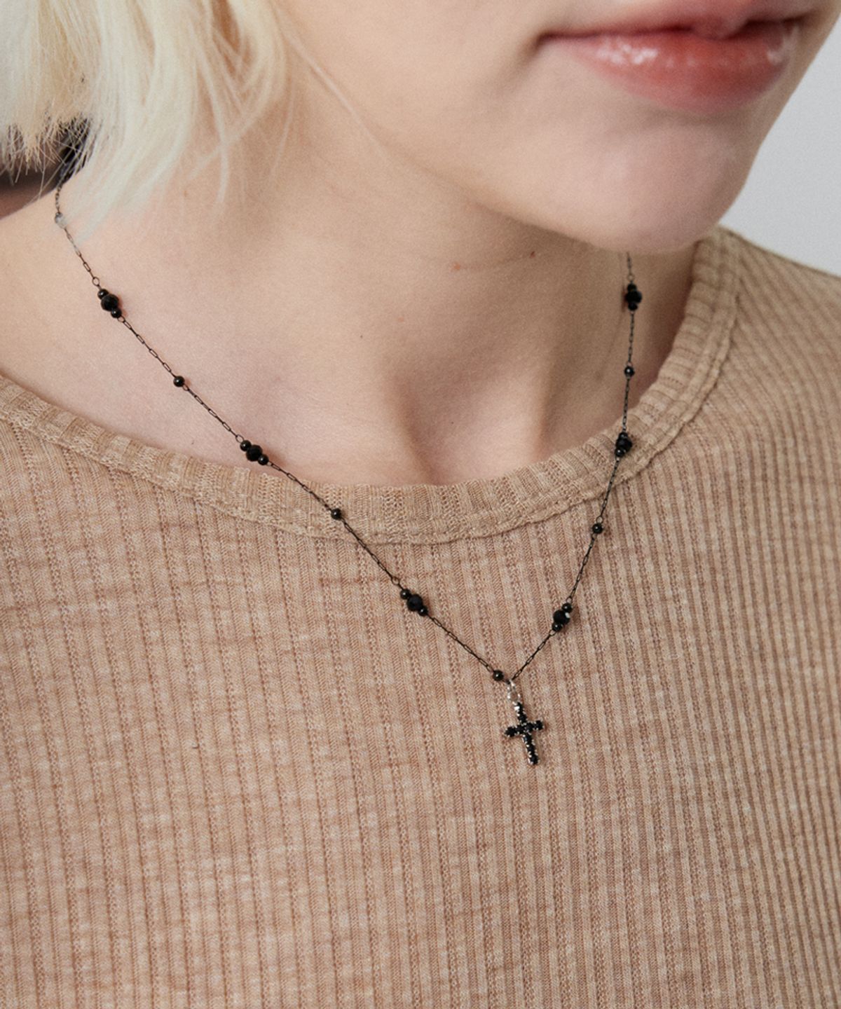 메리모티브(MERRYMOTIVE) Black cross romantic chain necklace