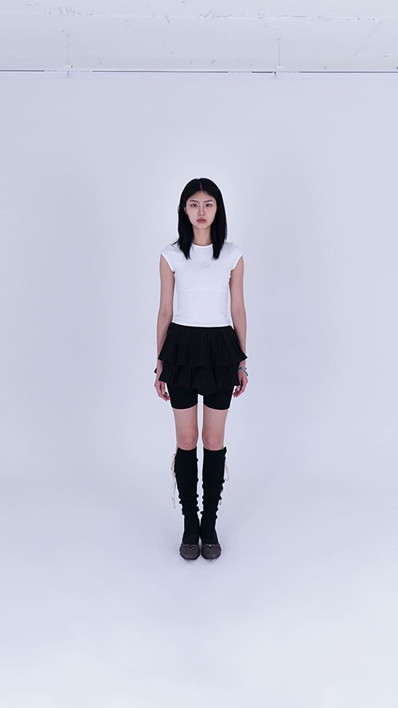 tfss crop sleeve t-shirt (white)