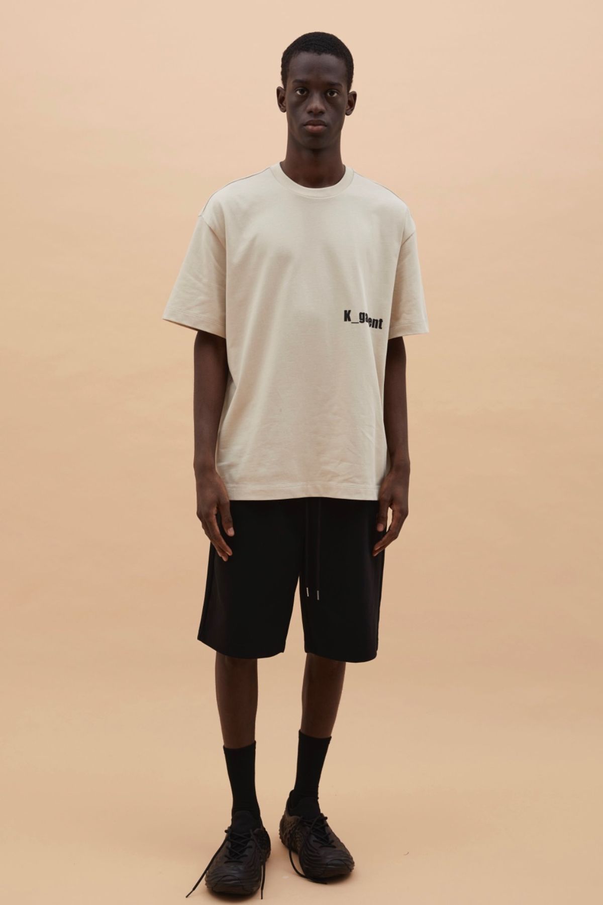 카먼트(K-GARMENT) U 빅K 프린트티 IVORY