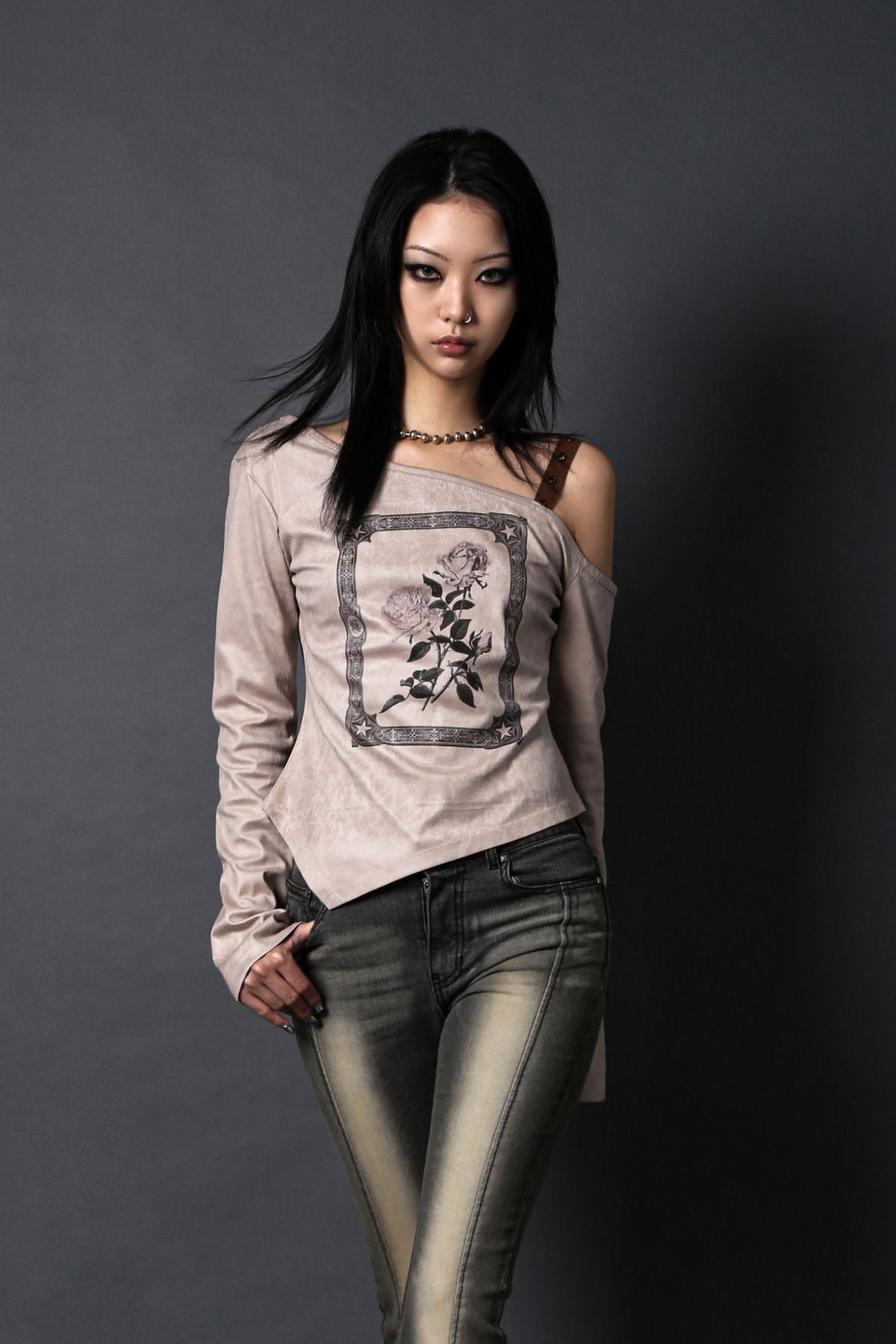 달링유어배드(DARLING, YOU'RE BAD) ONE SHOULDER SUEDE TOP #BEIGE