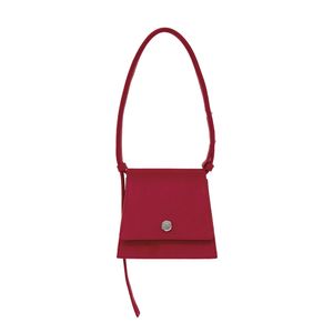 페즈미니 스웨이드 와인