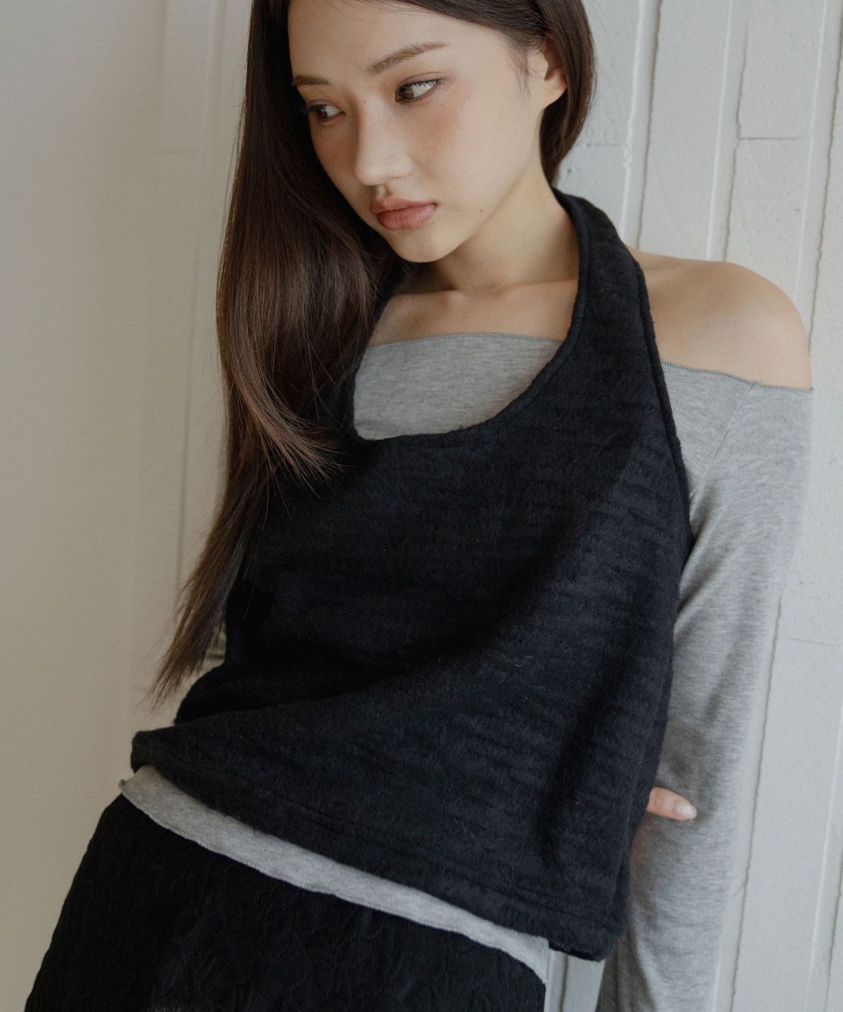 모로아(MOROA) 홀터넥 오프숄더 세트(블랙)