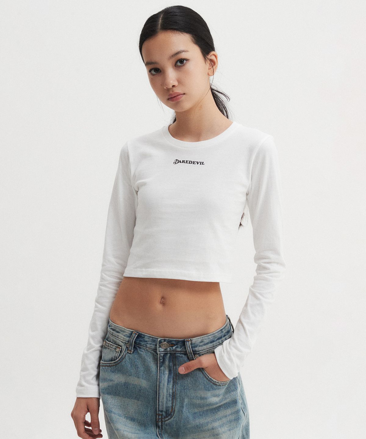 디앤에스알 우먼(DNSR WOMEN) 데어데빌 크롭 롱슬리브 화이트