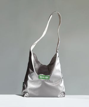심풀 쇼퍼백 62 메탈릭 나일론 - titanium silver