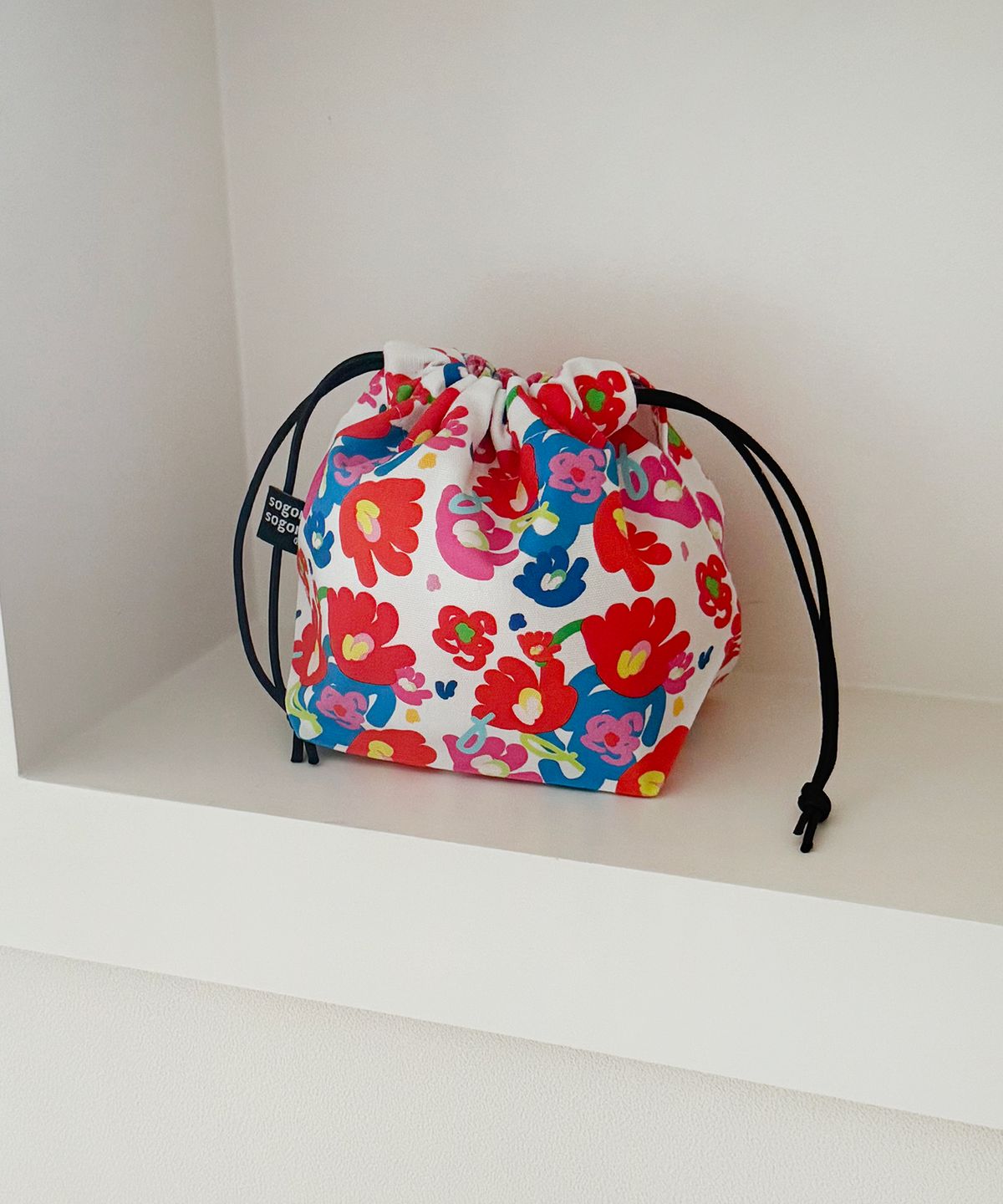 소곤소곤(SOGONSOGON) flower dance string pouch w