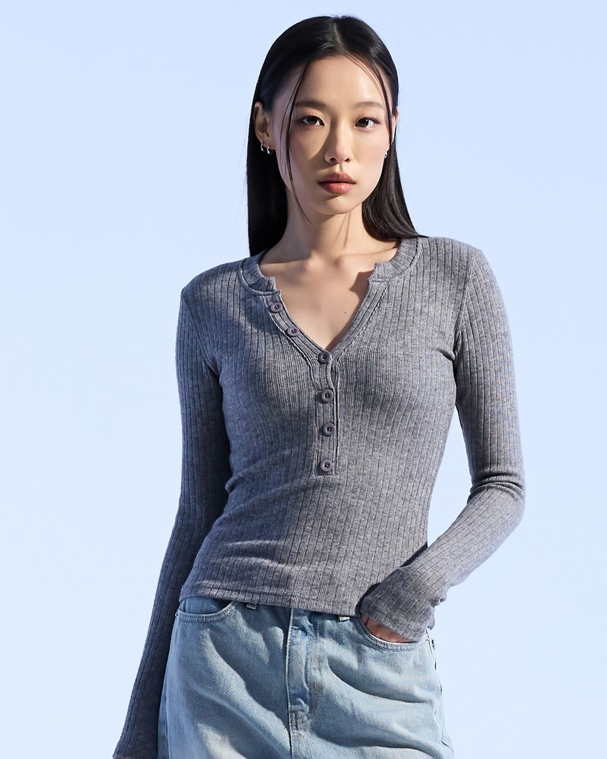 모아(MOAA) Henley Rib Knit Top (GRAY)