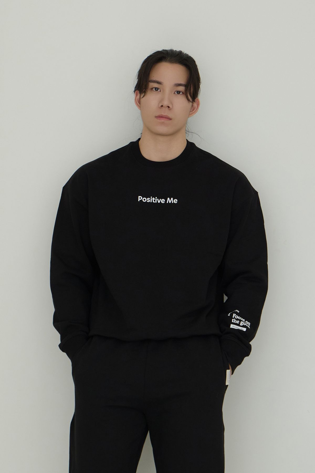 포지티브미(POSITIVEME) 두잇포유 스웻셔츠 블랙