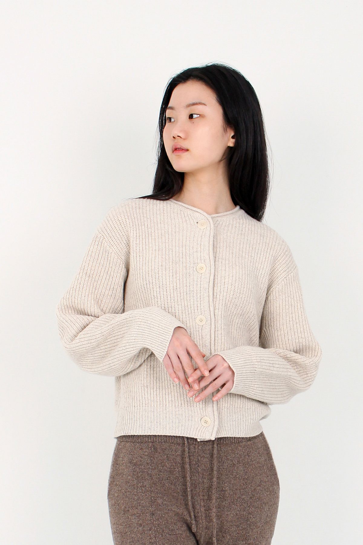 리타(RITA) 롤 가디건_아이보리