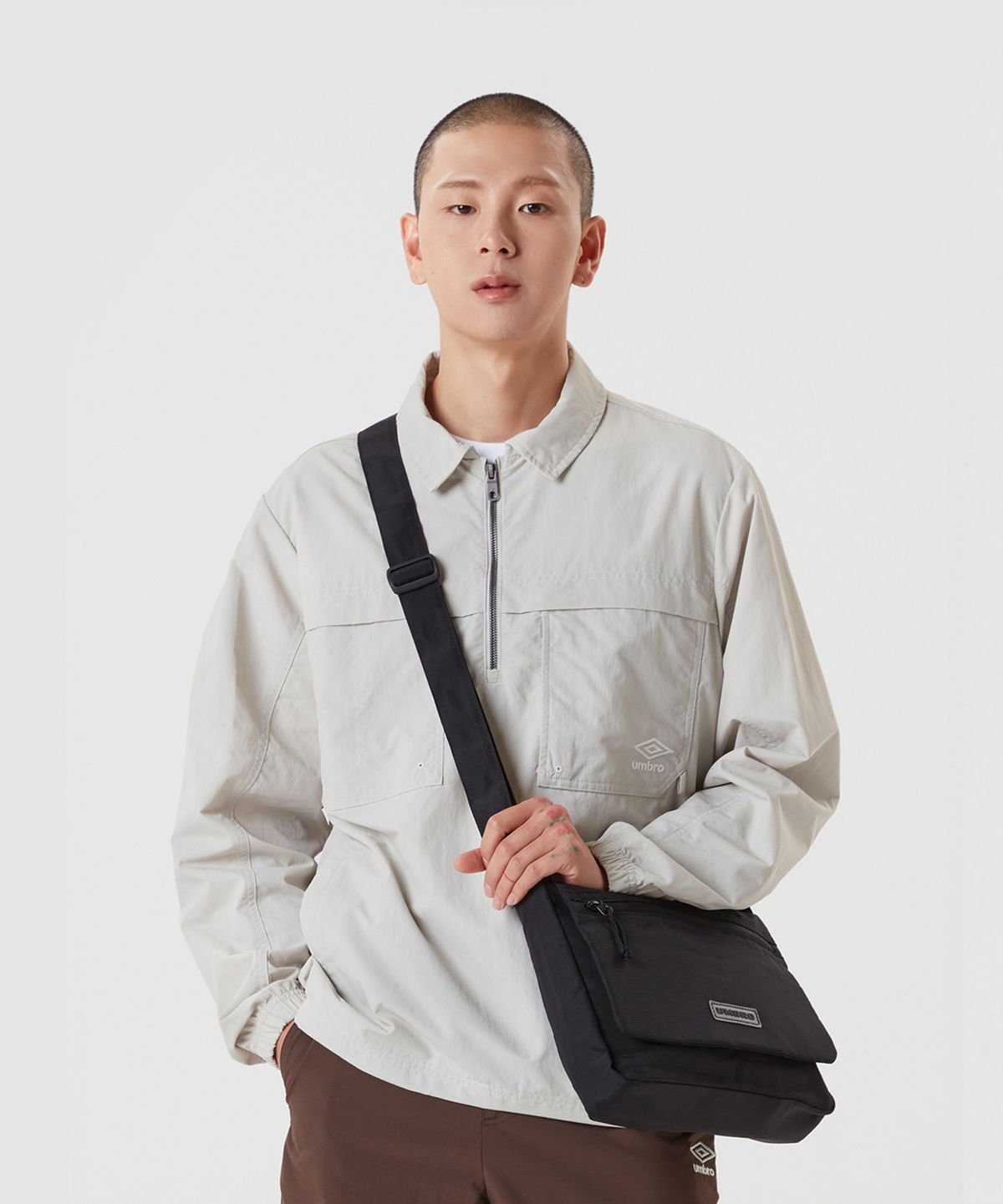 엄브로(UMBRO) 웨이파인더 코듀라 포켓 카라 아노락 베이지(UQ121CWT11)