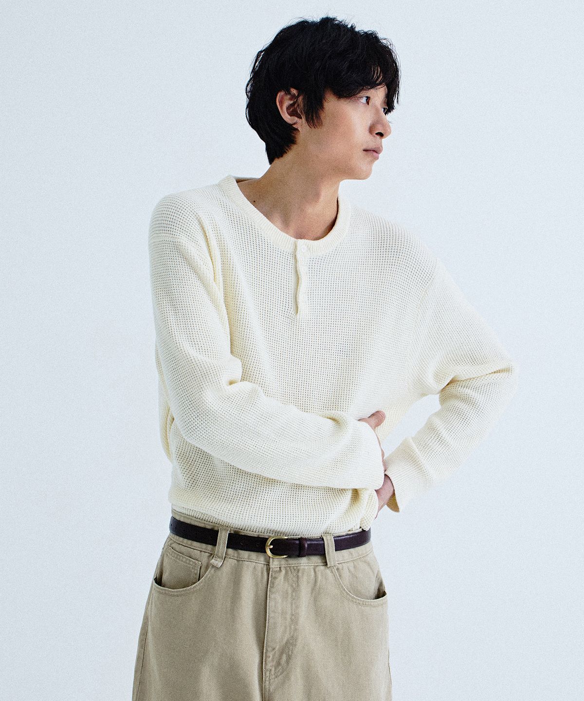 키뮤어(KIIMUIR) 헨리넥 풀오버 니트_아이보리