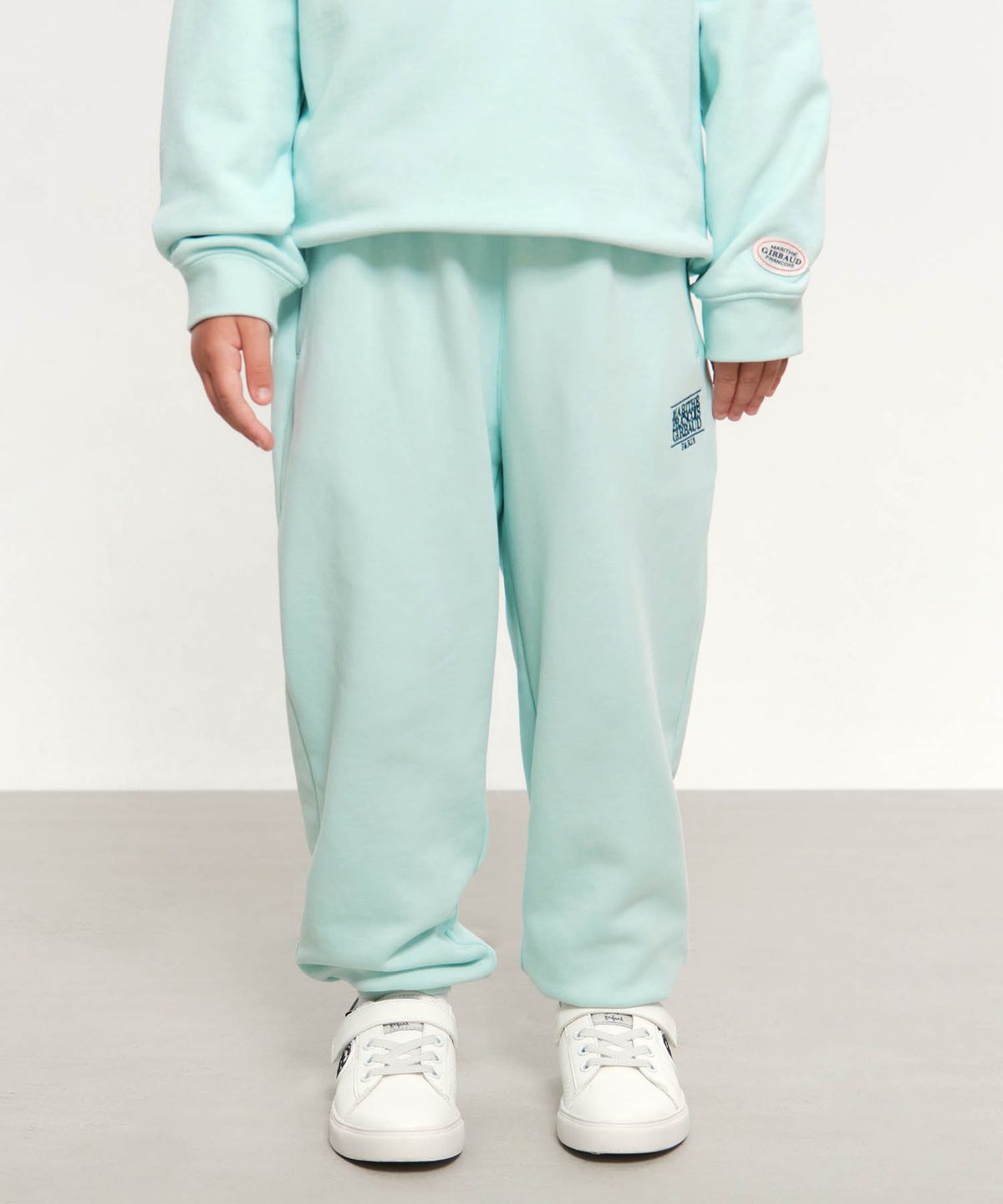 마리떼 키즈(MARITHÉ KIDS) KIDS CLASSIC LOGO SWEAT PANTS ice blue