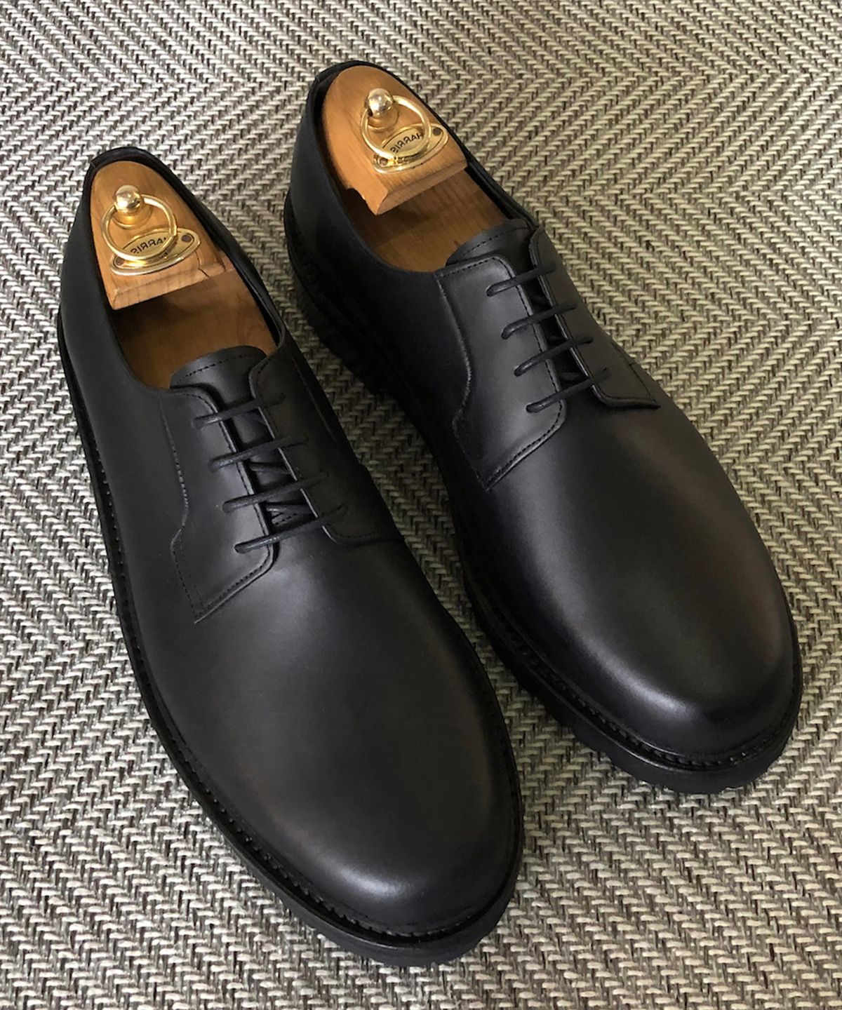 조앤슈(JOENSHOE) 휴만 블랙스티치 더비 워커 옥스퍼드 매트블랙