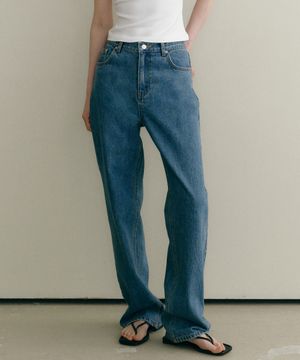 에센셜 스트레이트 데님 팬츠 미들블루