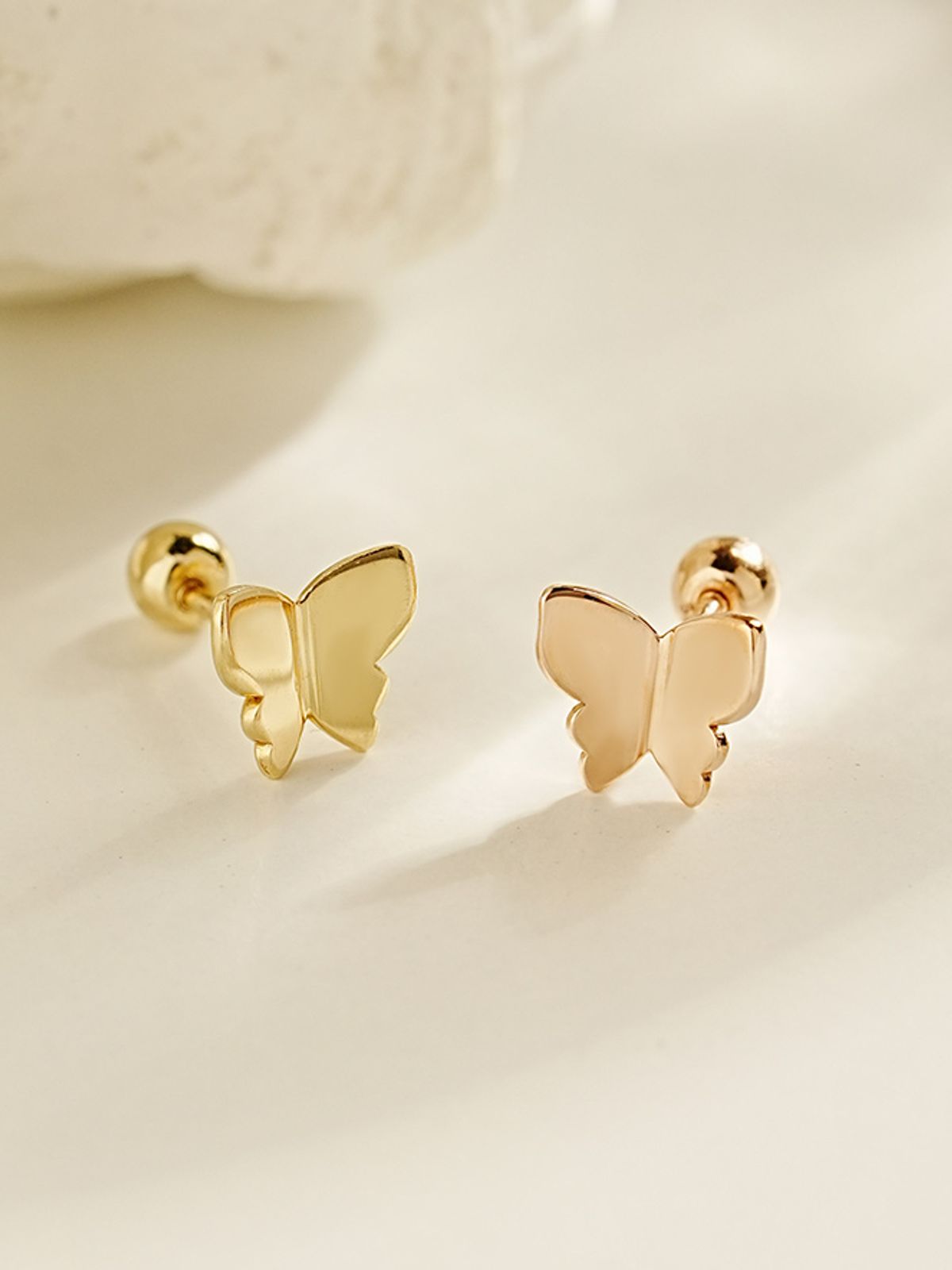 미니멀피어싱(MINIMALPIERCING) 14K 솔티 나비 피어싱 귀걸이