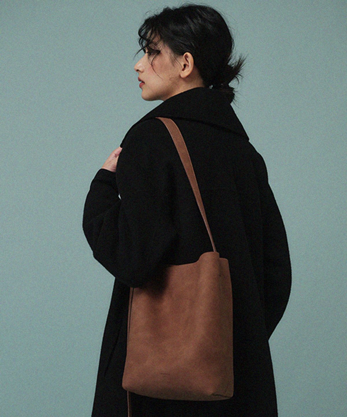 드메이커(DEMAKER) Woody bucket bag-brown
