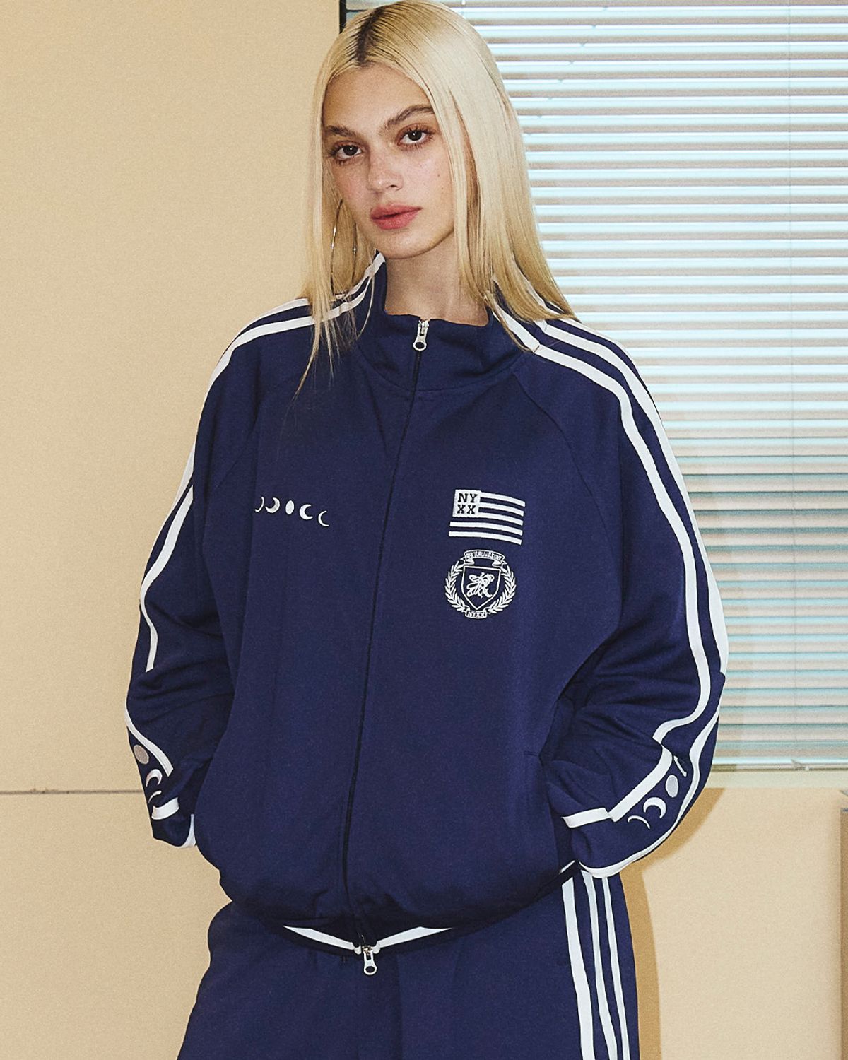 엔와이엑스엑스(NYXX) RAGLAN TRACK TOP NAVY