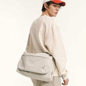 에센셜 RC 플랩 메신저 2095 라이트그레이