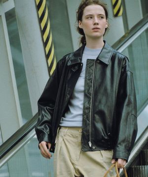 비건 레더 블루종 점퍼 블랙