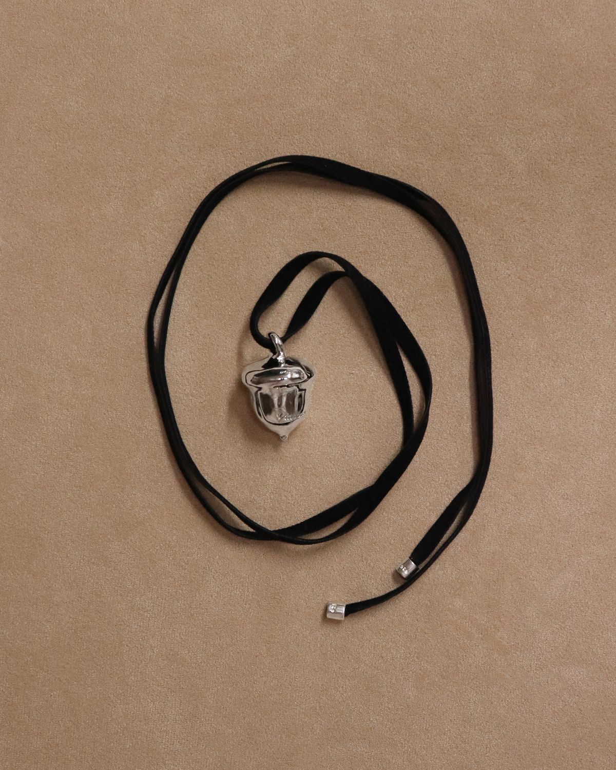빈움(VINOOM) acorn necklace