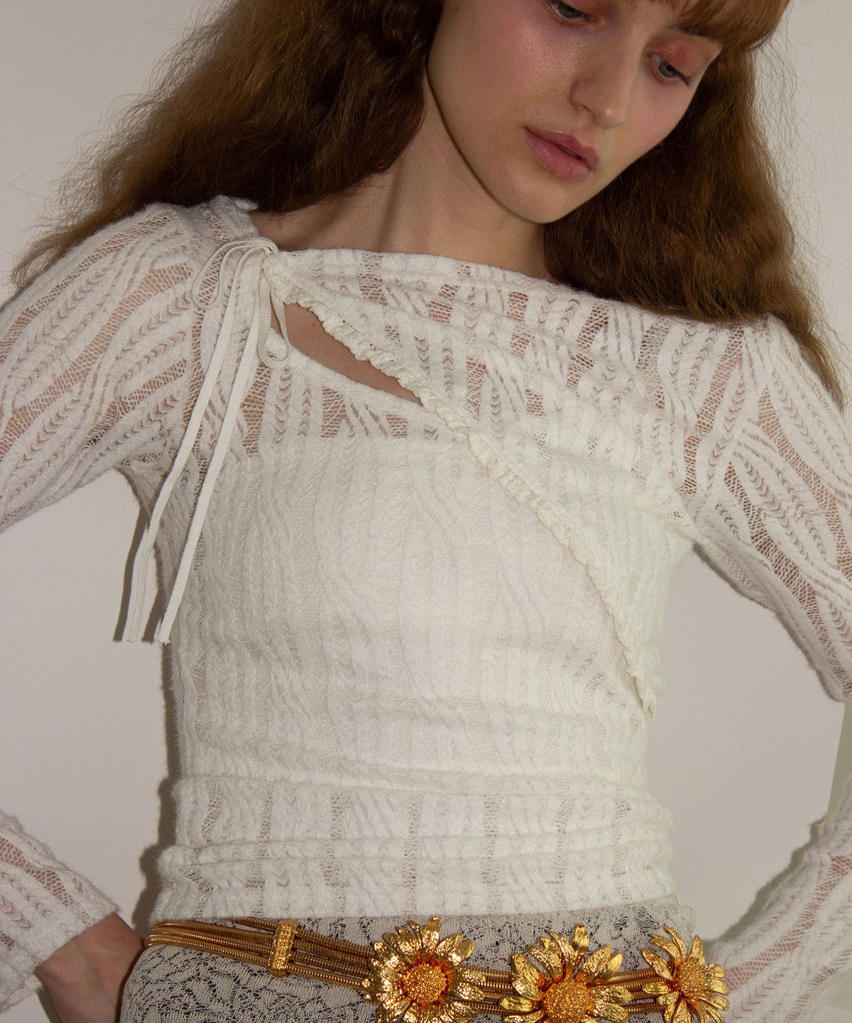유히리(YUHEELEE) Unbalance span lace shirring top / White