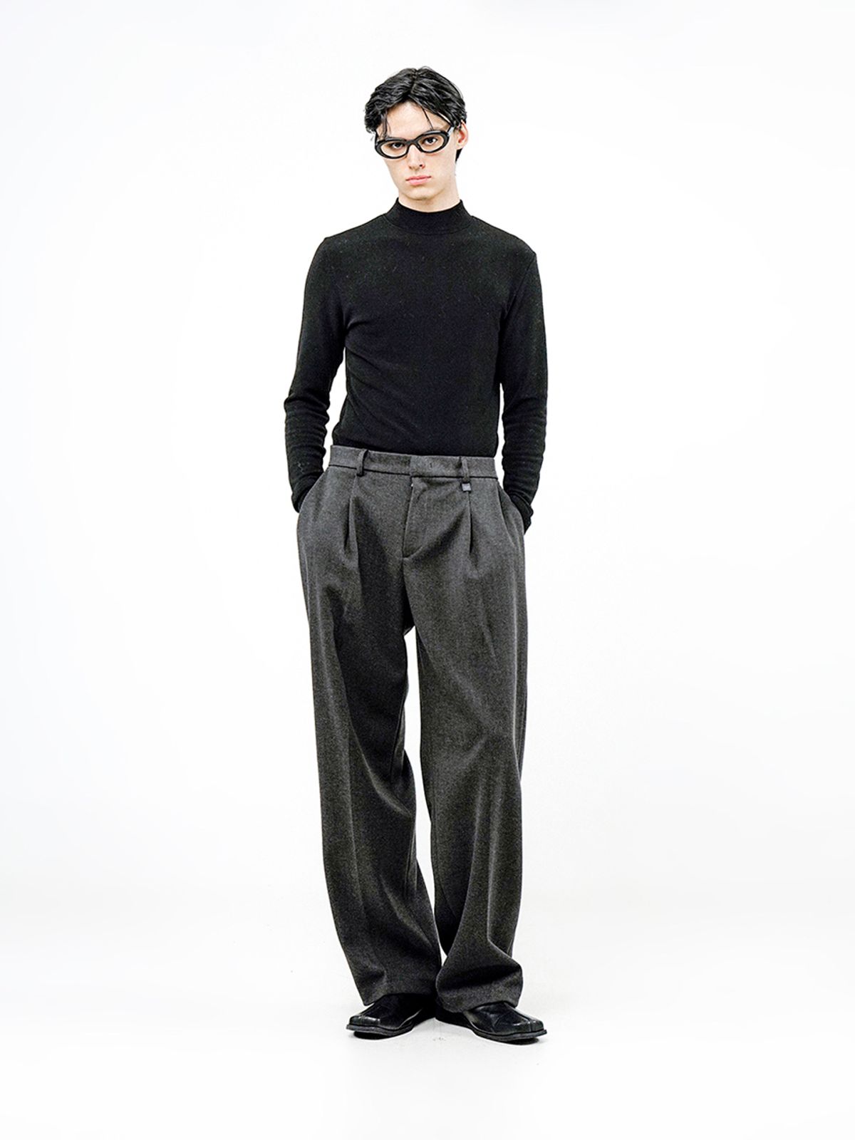 챈세스노이(CHANCE'S NOI) Raised One Tuck Wool slacks - Charcoal /M244PT01CH