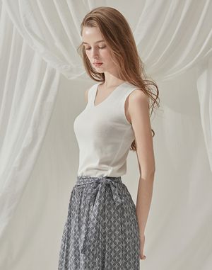 브이넥 니트 슬리브리스 탑 (4 colors)