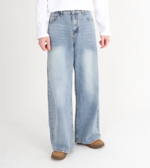 캣브러쉬 워싱 플레어 데님 팬츠 (연청)