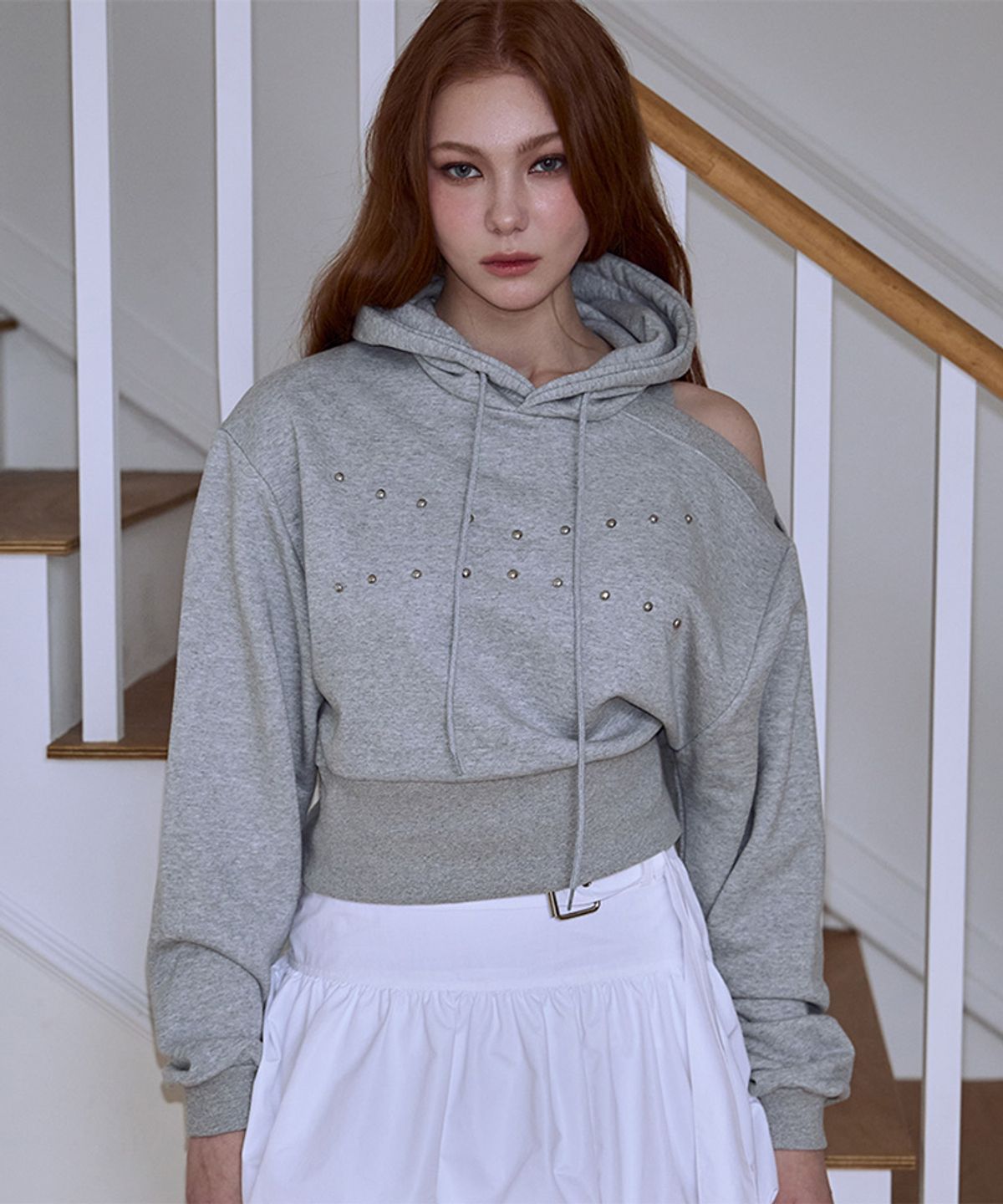 로제프란츠(ROSEFRANTZ) Cut Out Studded Hoodie [Gray]