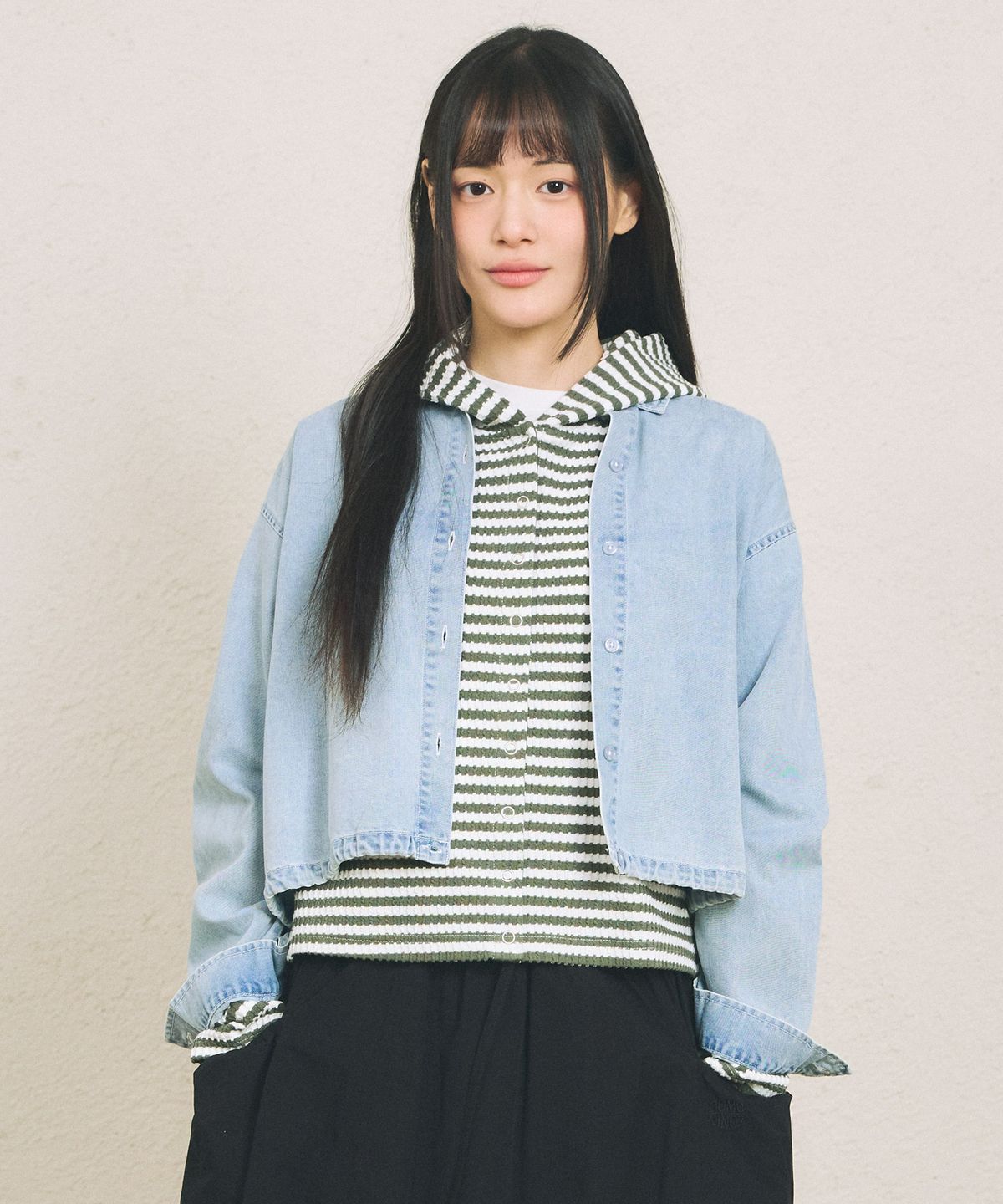 꼬모니노즈(COMONINOZ) W DENIM CROP BLOUSE [SKY BLUE]