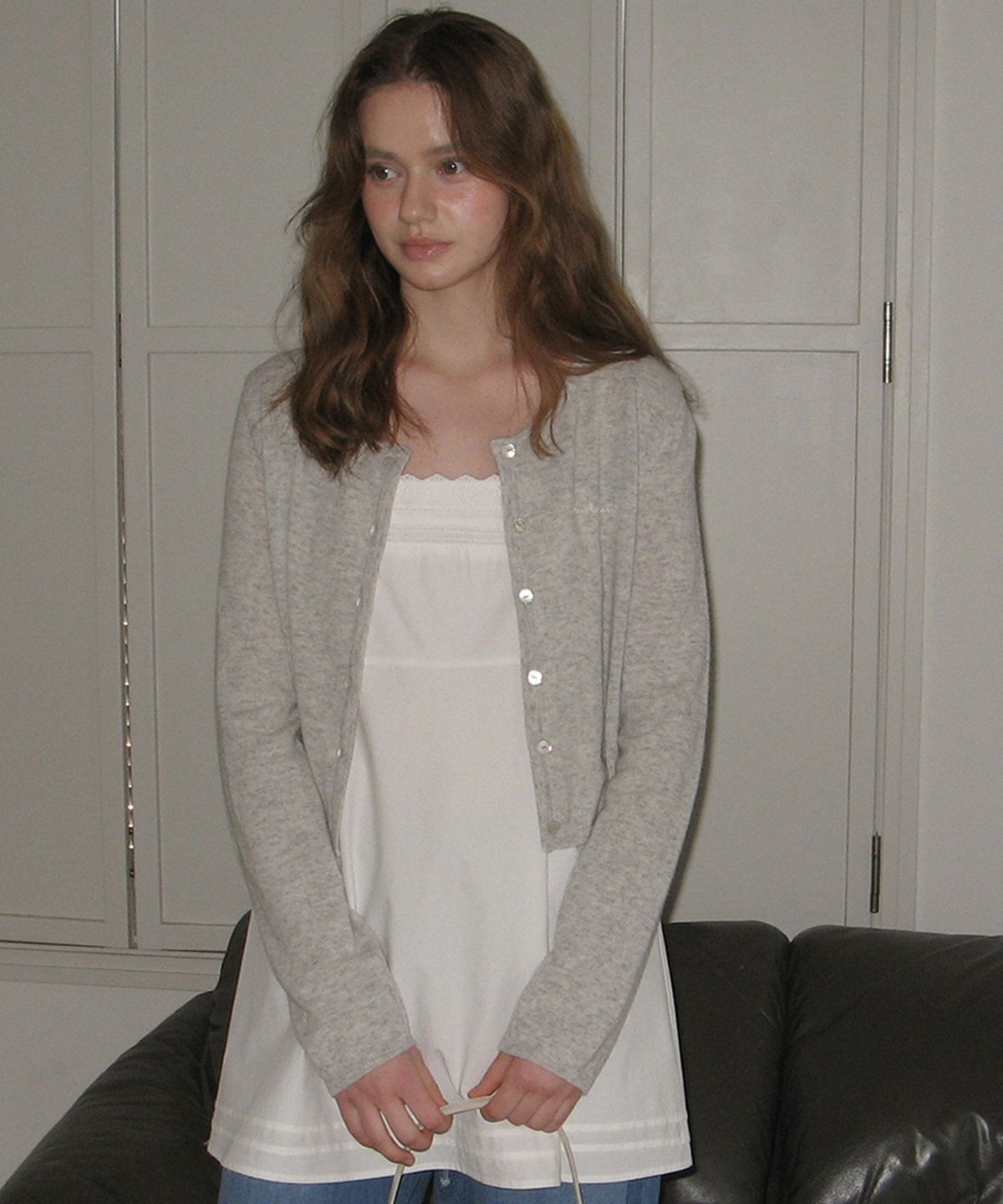 썸웨어버터(SOMEWHEREBUTTER) Softy Cardigan - Light Grey