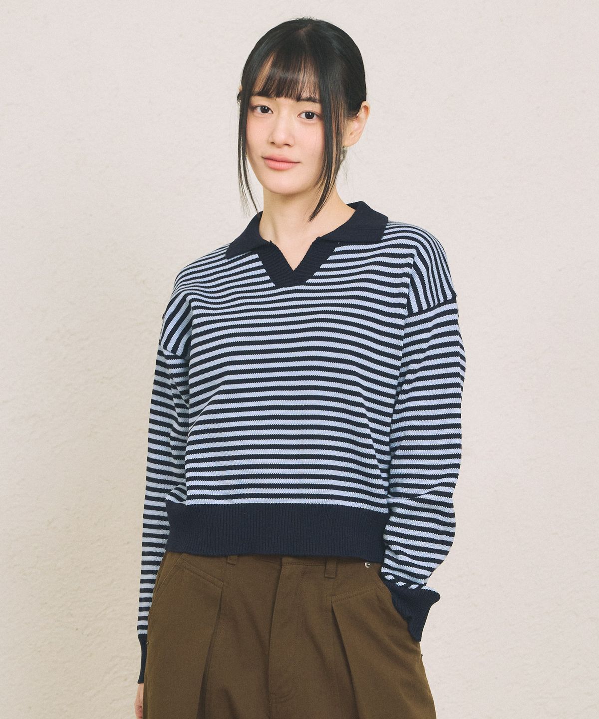 꼬모니노즈(COMONINOZ) W STRIPE COLLAR KNIT [NAVY]