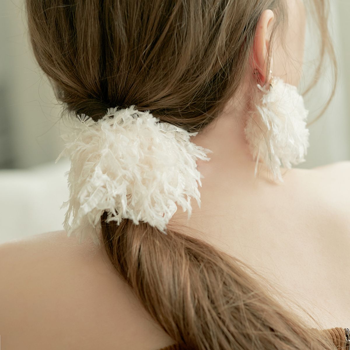 베스티(BESTY) 페더리크 헤어커프 (Featherique Hair Cuff)