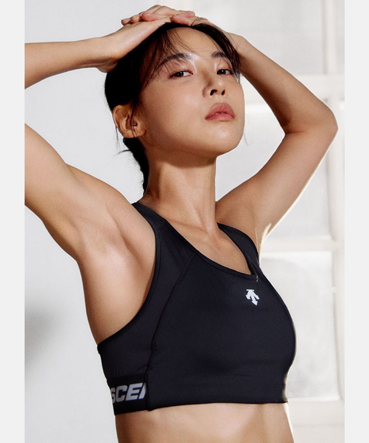 데상트(DESCENTE) 우먼스 트레이닝 벡터 하이서포트 브라탑 블랙(SQ122TBR13)