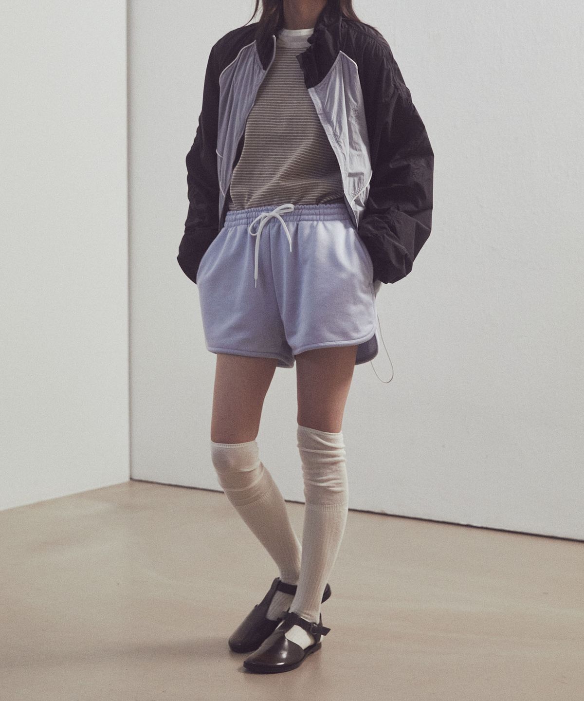 잇터(ITER) Glossy string shorts_Blue