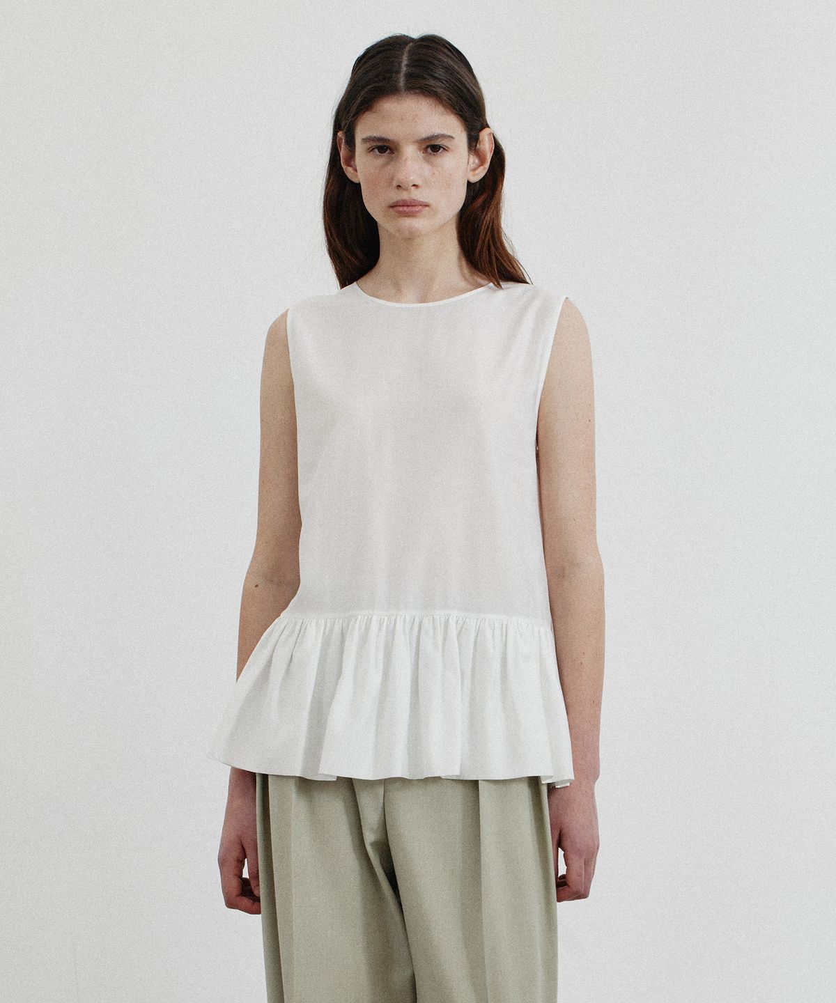 노티아(NOTIA) SHIRRING SLEEVELESS BLOUSE TOP - IVORY