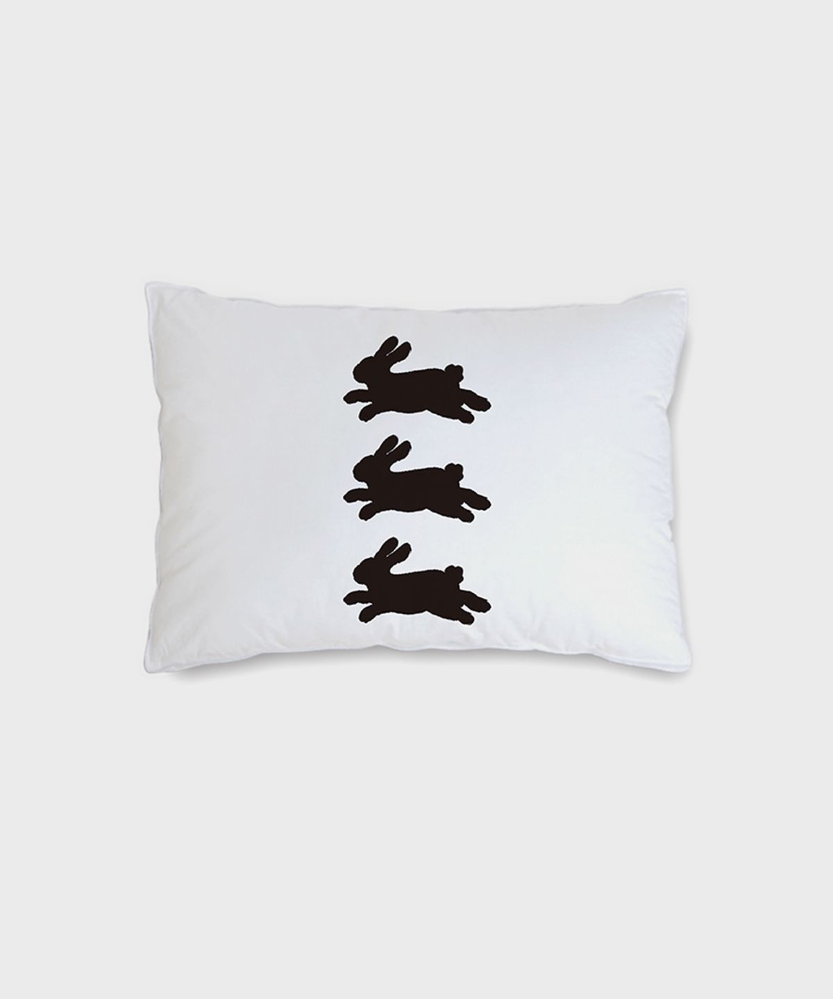 픽켄드(PICKEND) 블랙 버니 디자인 베개커버 - JUMPING BUNNY (LIGHT GRAY)