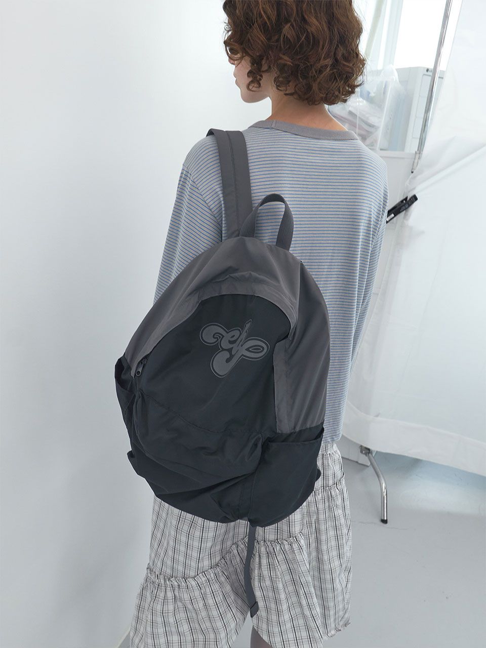 ENZO BLUES ♥ Surf Logo Two Tone Backpack /追跡付 MUSINSA | ENZO BLUES Surf Logo Two-Tone Backpack (Moss Green)