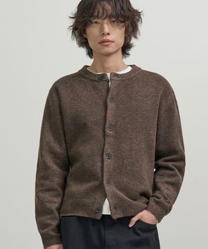 미니멀 버튼 라운드넥 크롭 가디건 (MUTE BROWN)