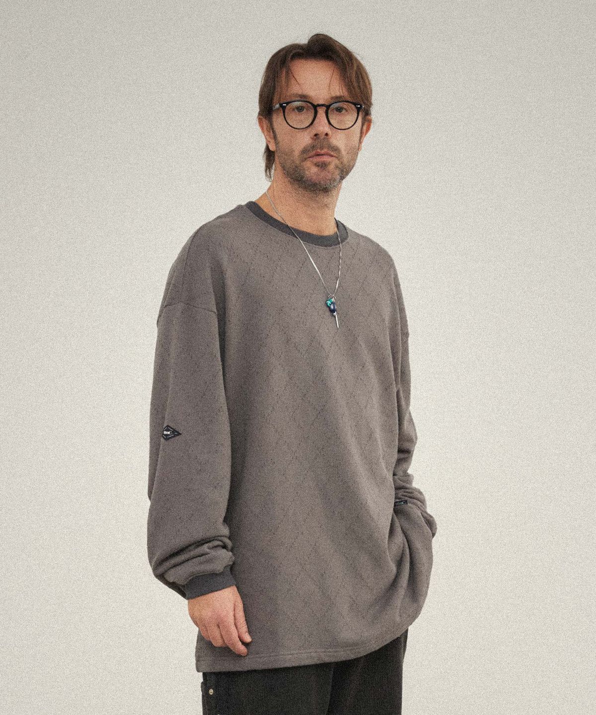 더블유엠씨(WMC) 아가일 펀칭 롱슬리브_PALE KHAKI
