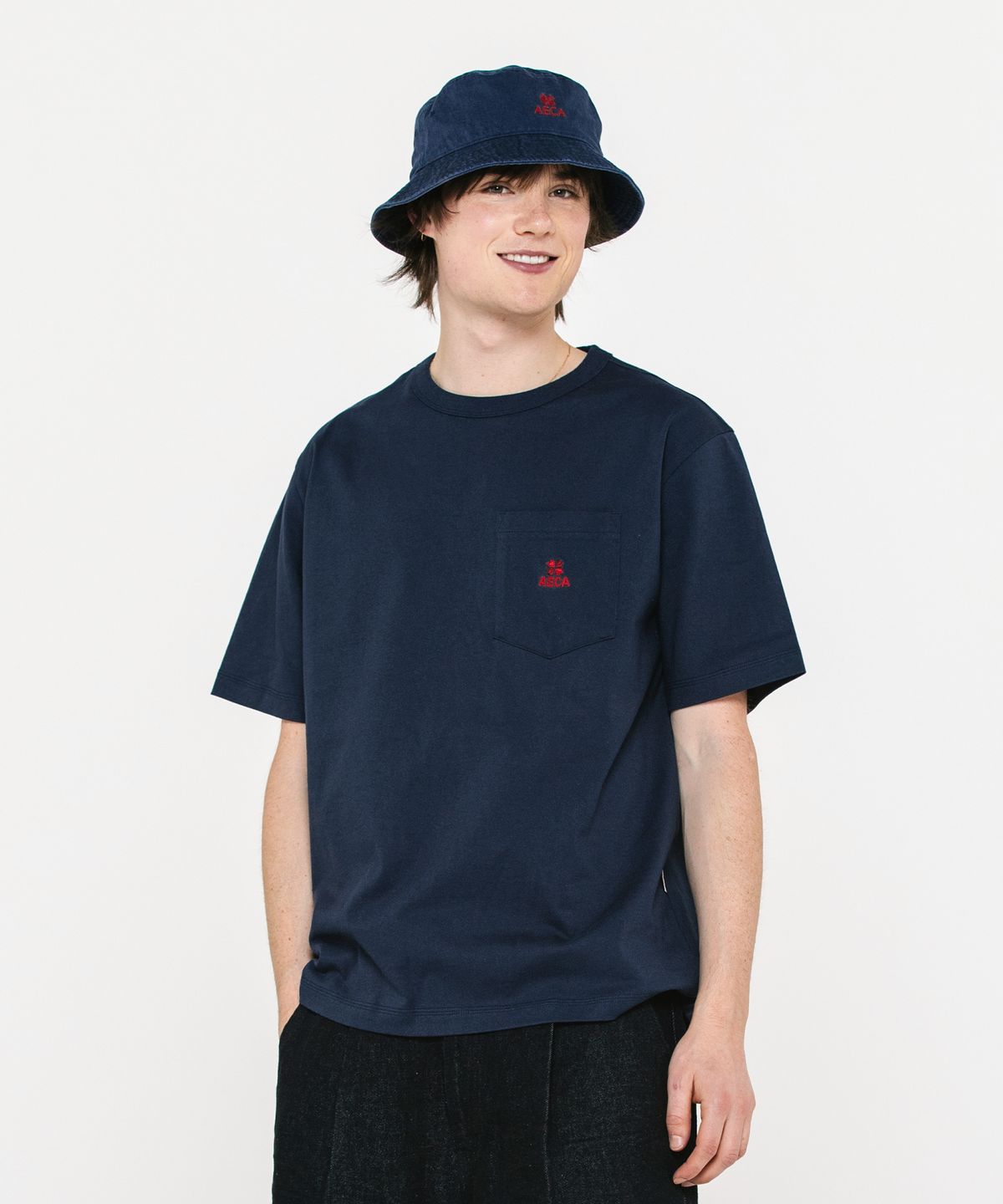 에이카화이트(AECA) EVERYDAY AECA CLOVER POCKET TEE-NAVY