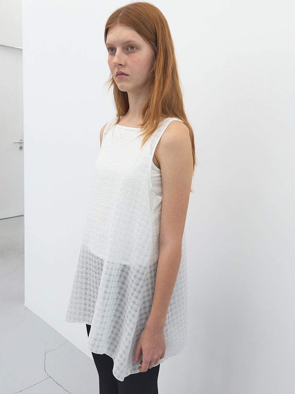 MUSINSA | ENZO BLUES Net Check Sleeveless Top (White)